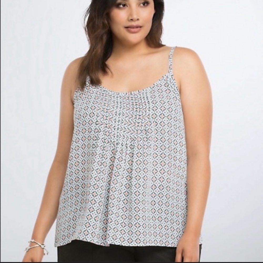 Torrid Tile Print Pleated Tank Top; Size 4X